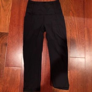 Lululemon Women’s Align Crop 21”